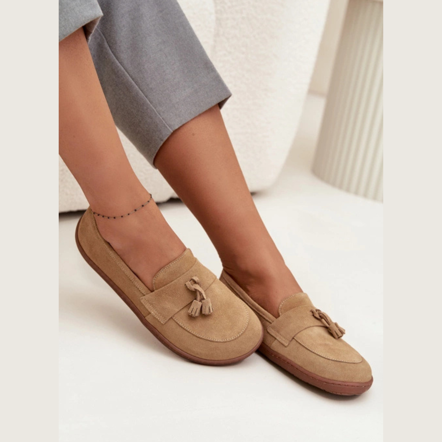 Mocassins légères confortables semelle fine pompons à l'avant