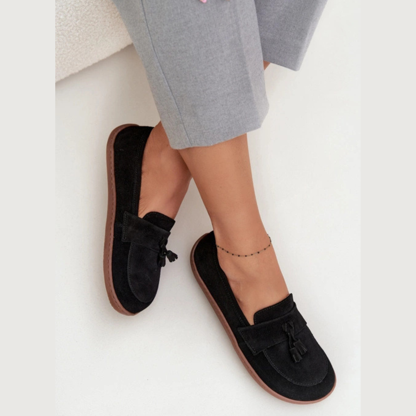 Mocassins légères confortables semelle fine pompons à l'avant