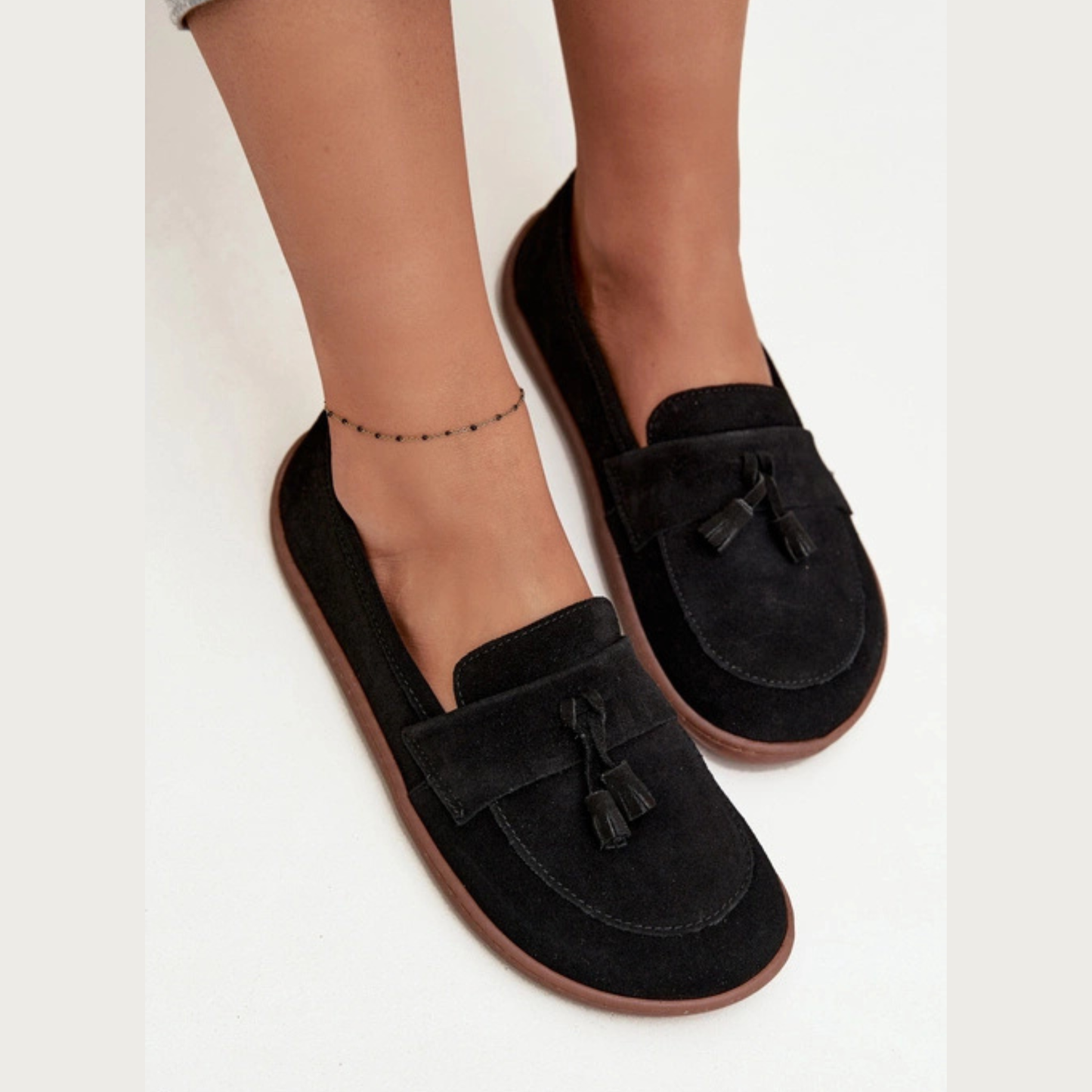 Mocassins légères confortables semelle fine pompons à l'avant