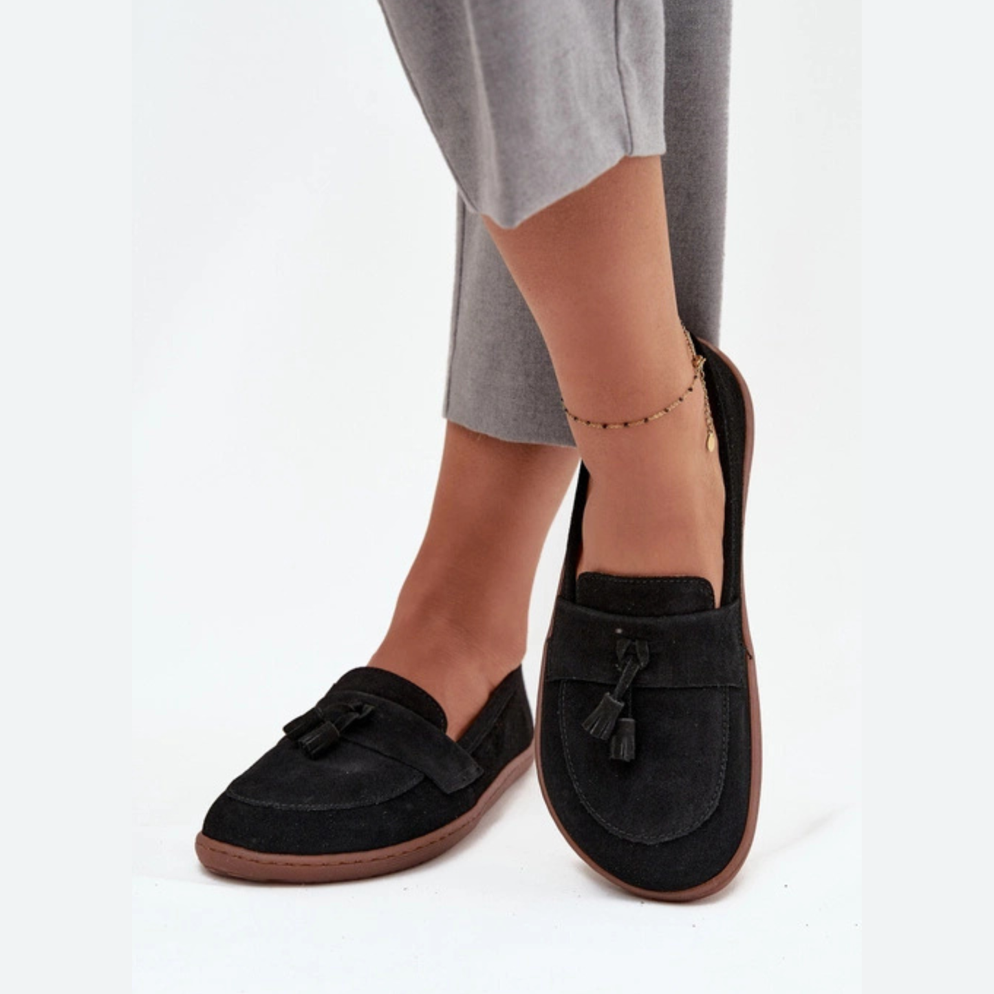 Mocassins légères confortables semelle fine pompons à l'avant