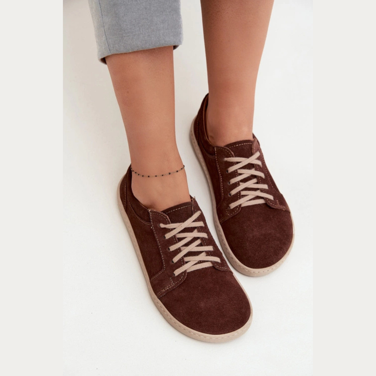 Baskets Féminines en Cuir – L’Alliance du Confort et du Style