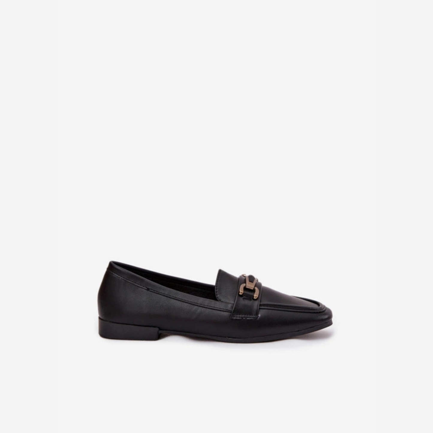 Mocassins élégants avec bijoux métalliques