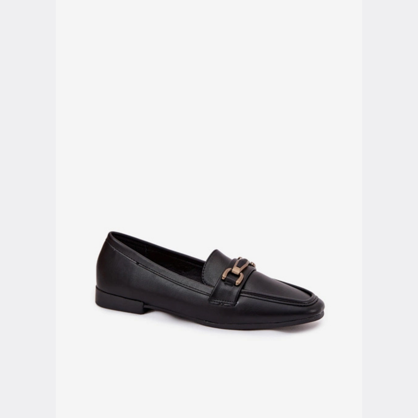 Mocassins élégants avec bijoux métalliques