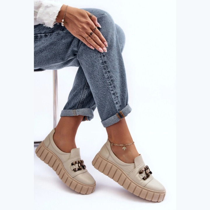 Loafer classique, pratique et luxueuse– boucle élégante