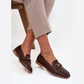 Mocassins élégants avec bijoux métalliques