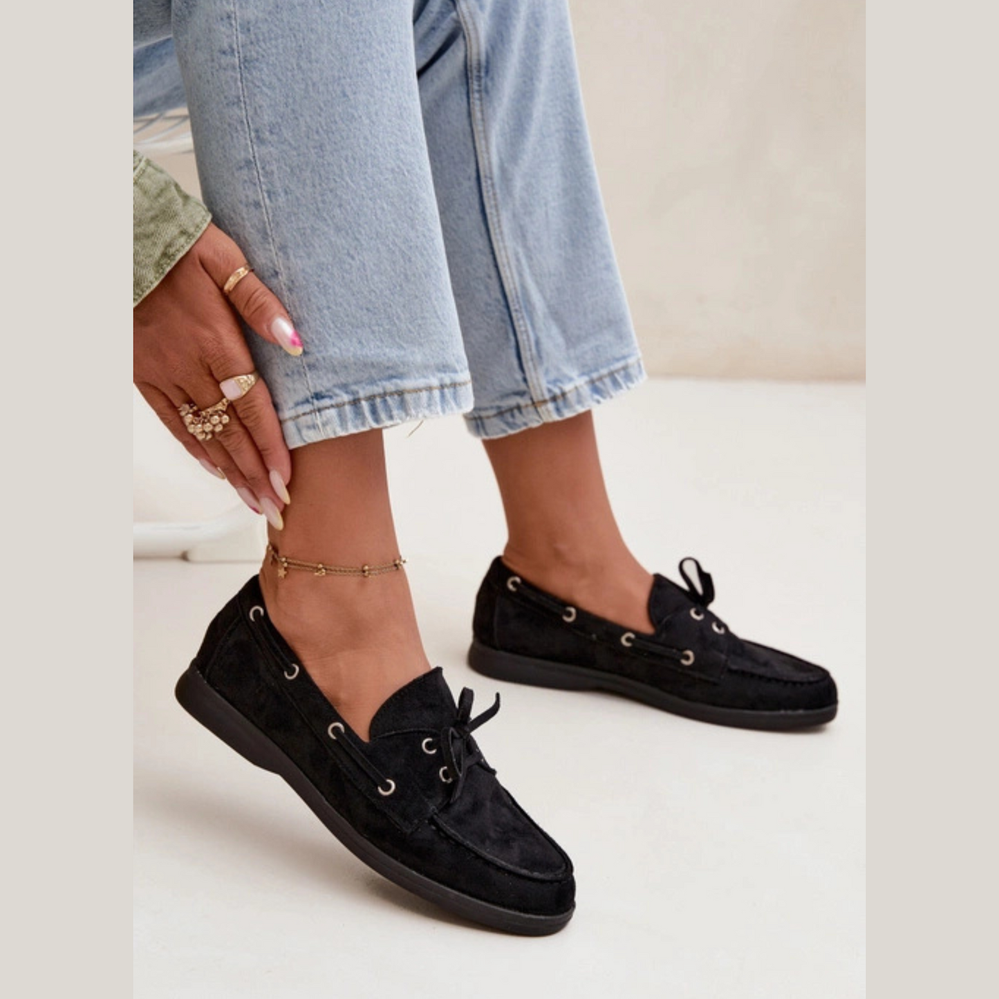 Mocassins à lacets avec œillets argentés