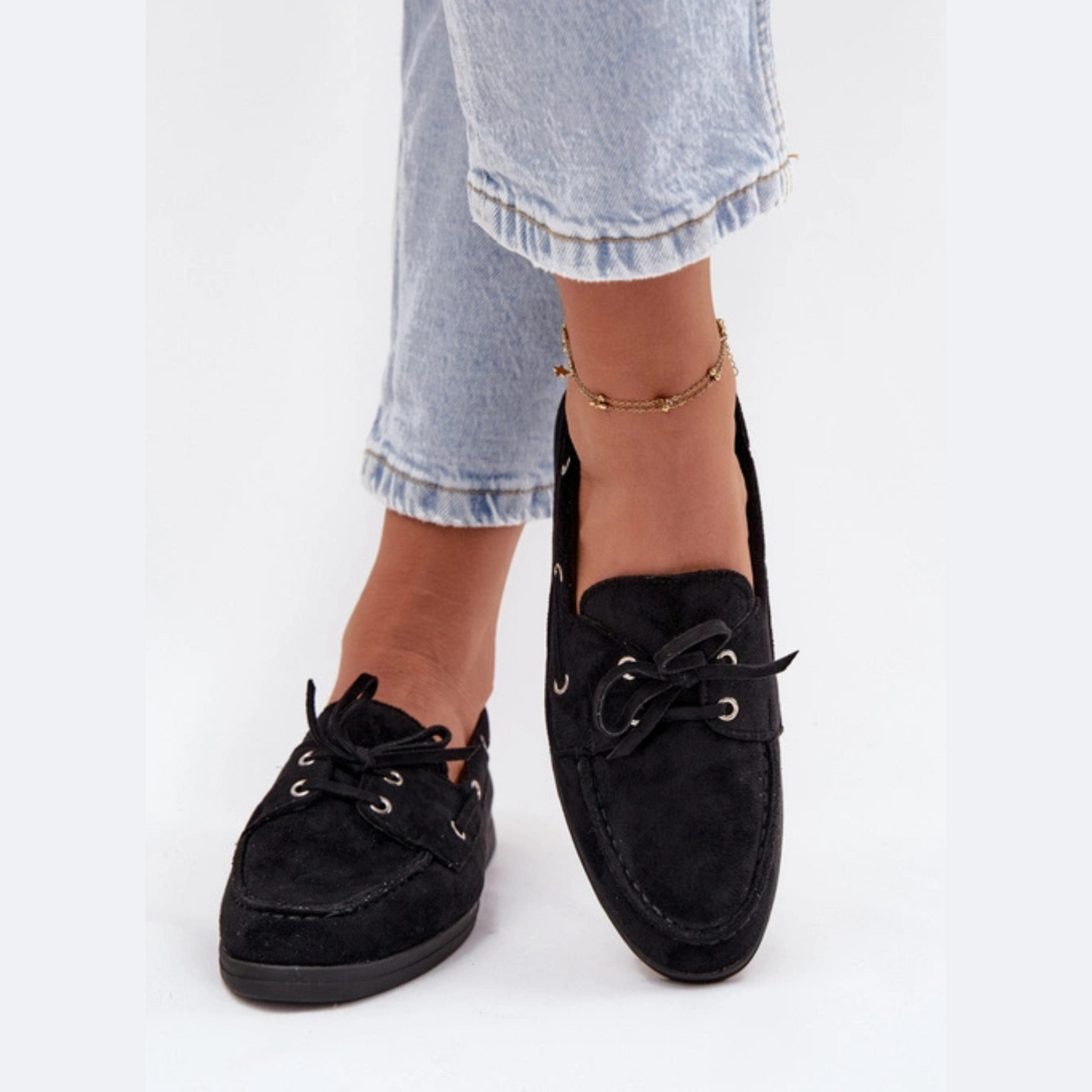 Mocassins à lacets avec œillets argentés