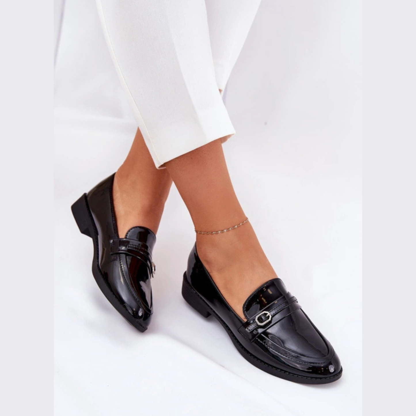 Mocassins en cuir verni – Élégance intemporelle