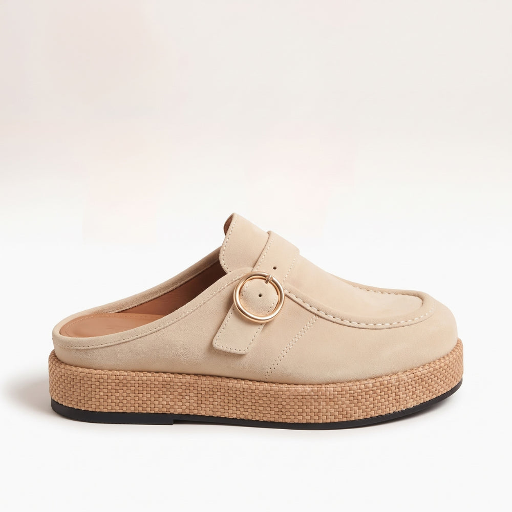 Sabots Femme à Détails Métalliques – Chic et Féminin
