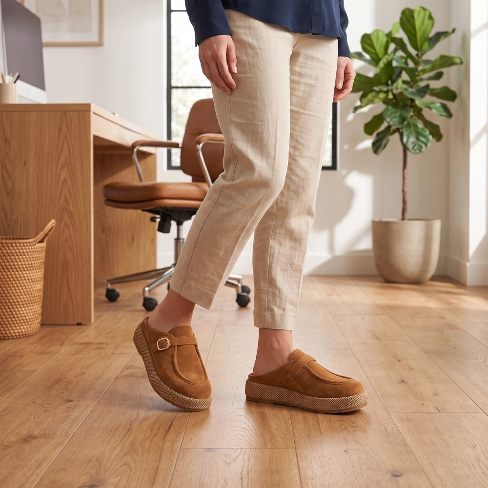 Sabots Femme à Détails Métalliques – Chic et Féminin