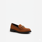 Loafers femmes –classique avec talon bas et boucle dorée