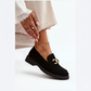 Loafers femmes –classique avec talon bas et boucle dorée